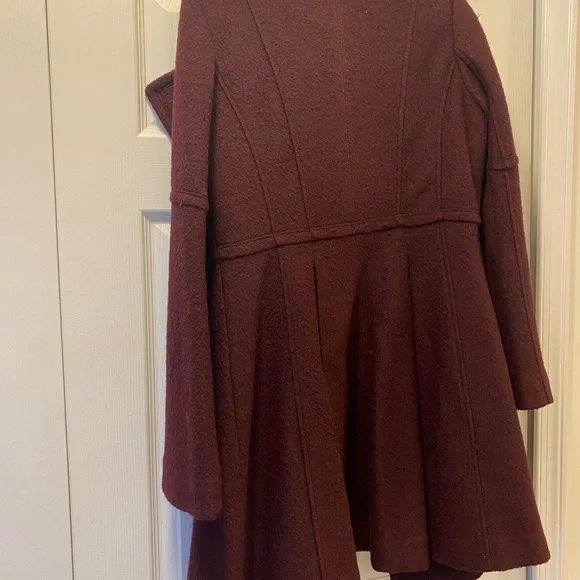 GUESS Women's Burgundy Coat - Picture 5 of 10